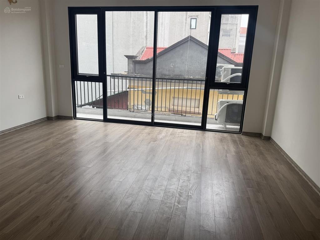 Chủ nhà nhờ bán căn nhà 7 tầng thang máy ô tô tầng 1 nhà phong cách mỗi tầng 1 phòng giá hời khu