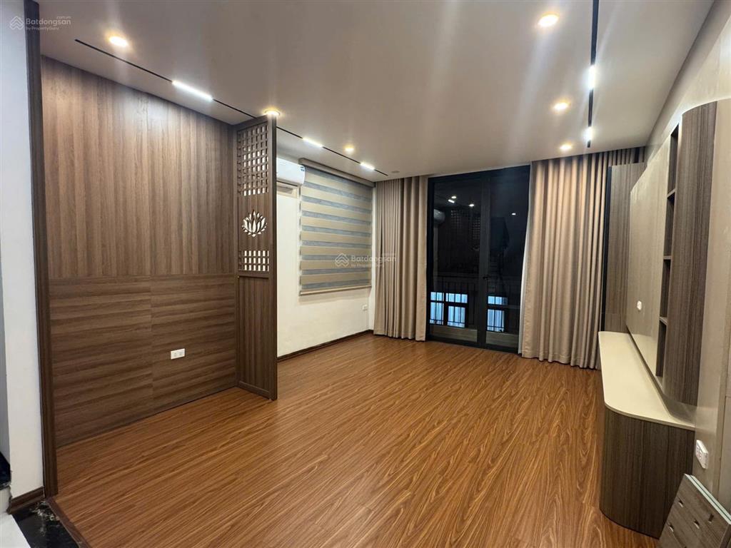 Chính chủ nhờ em bán căn nhà 7 tầng thang máy vừa ở vừa kinh doanh
