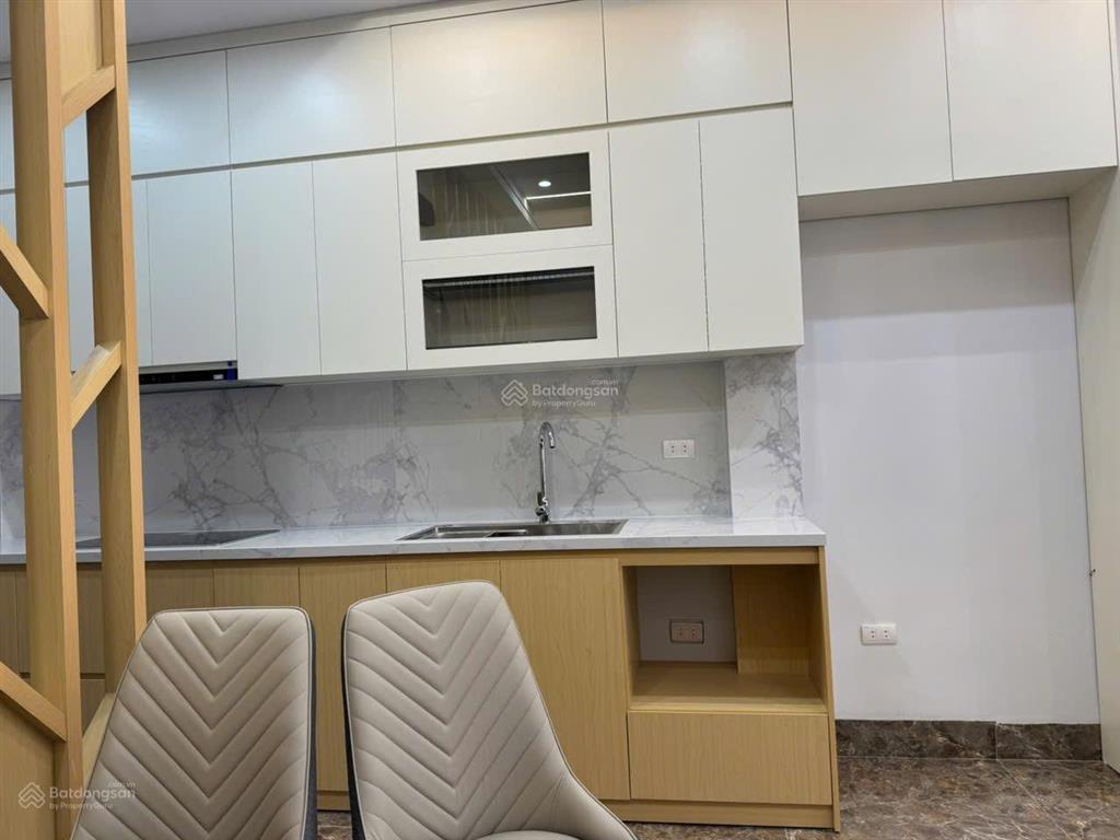 Bán căn nhà phố việt hưng trung tâm việt hưng nội thất đầy đủ giá hợp lý nhất khu vực