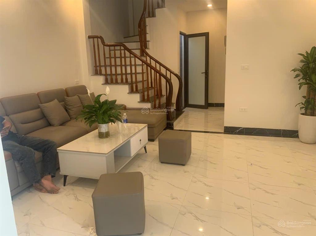 Cần bán nhanh căn nhà 6 tầng thang máy lô góc thoáng sáng ô tô tải đỗ cổng đường to vỉ hè