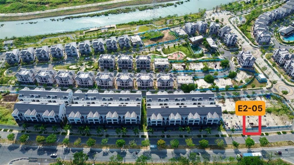 Tôi chính chủ bán gấp nhà phố 7x18m gs zeitgeist metro city mặt tiền nguyễn hữu thọ, đã có sổ