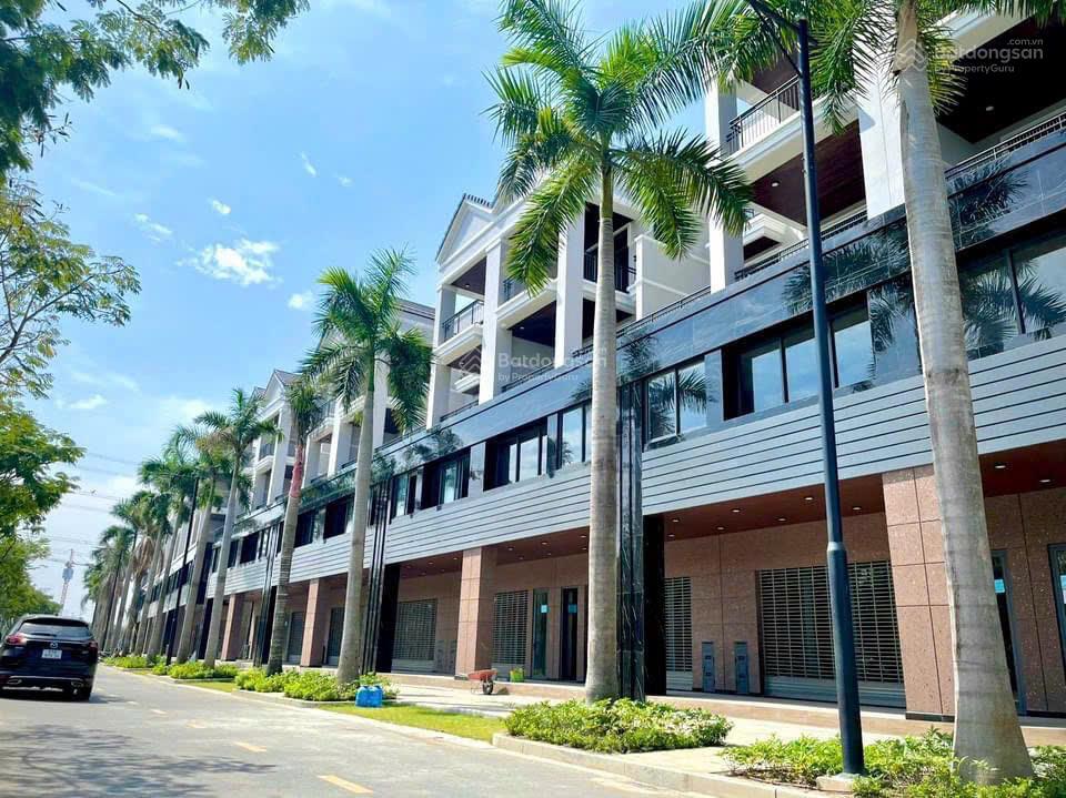 Tôi chính chủ bán gấp nhà phố 7x18m gs zeitgeist metro city mặt tiền nguyễn hữu thọ, đã có sổ
