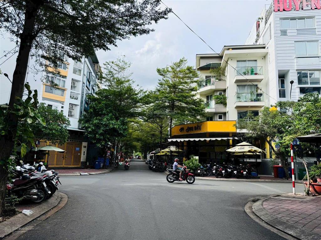 Đầu tư nhà phố 5x20m  5 tầng kdc kim sơn q7, hầm 5 lầu, có thang máy, giá 21.5tỷ, hđt 50tr/tháng