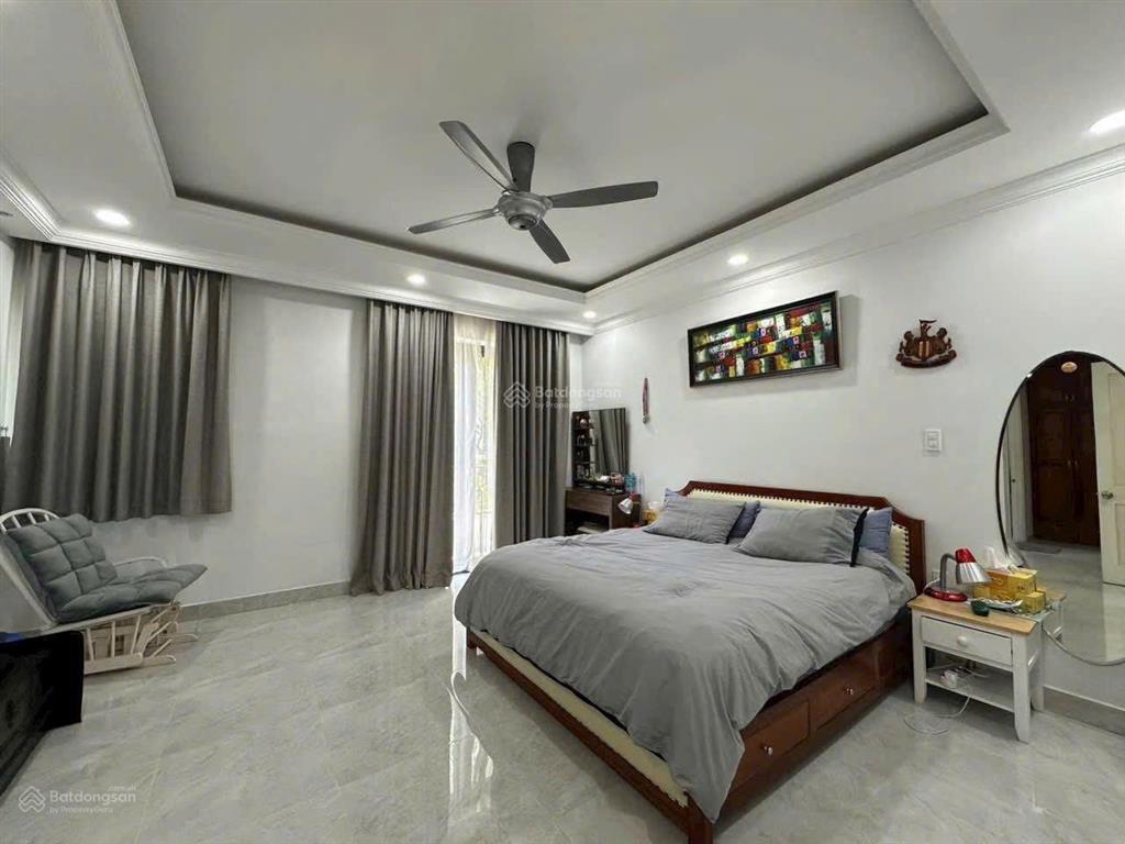Định cư nước ngoài chính chủ biệt thự liền kề hưng thái phú mỹ hưng  7x18m giá tốt nhất khu 31 tỷ