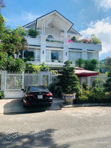 Tôi chính chủ bán lô biệt thự sadeco vivo city q. 7, dt 12.5x20m (250m2) giá đầu tư 29 tỷ, sổ hồng