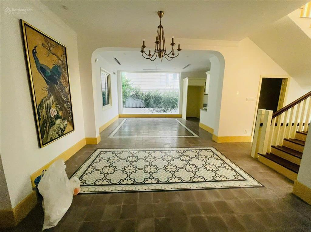 Chính chủ bán biệt thự khu view sông kdc tấn trường, dt 12x20m (240m2), sổ hồng (cam kết giá thật)
