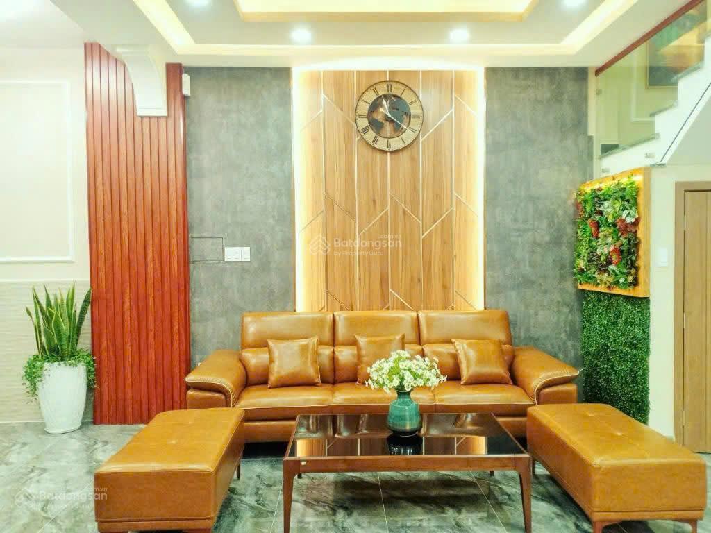 Định cư chính chủ bán gấp nhà phố kế công viên kdc nam long phú thuận q7, dt 6x16m iá 15 tỷ, có sổ