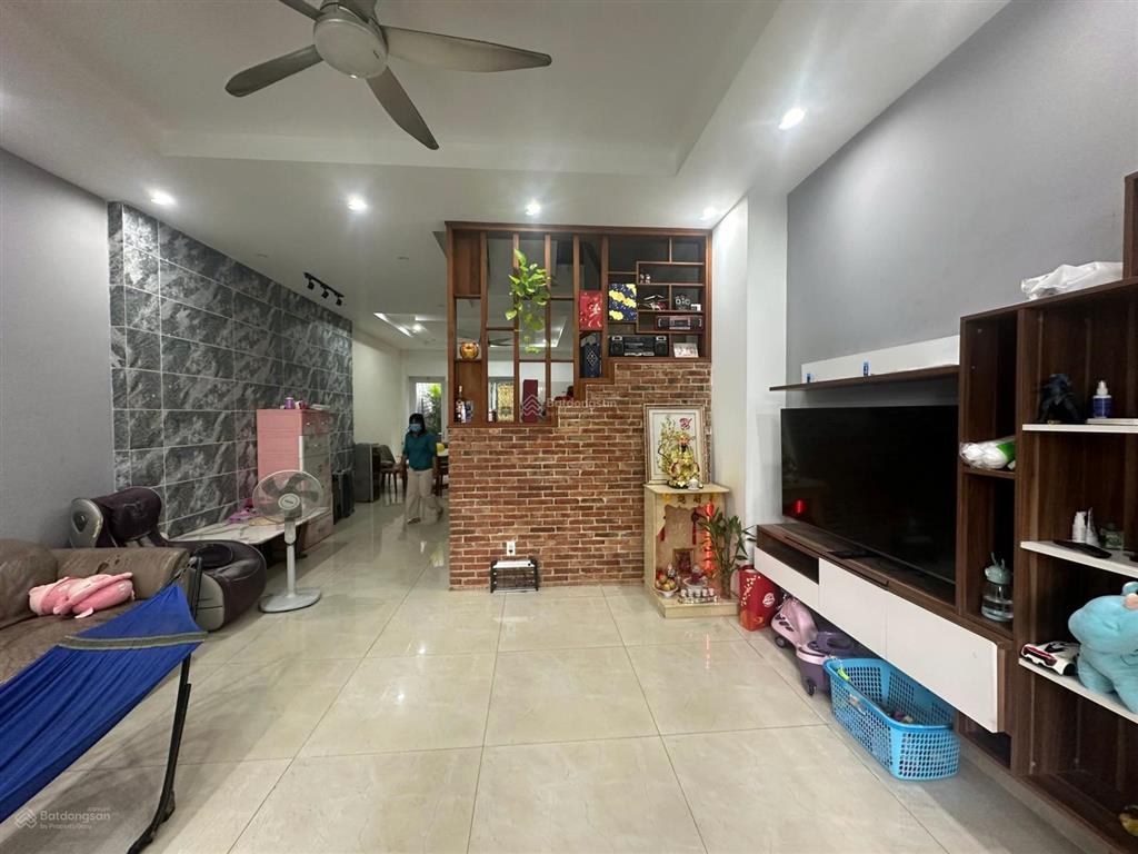 Cho thuê chính chủ nhà phố jamona quận 7  dt 5 x 20m giá 25 triệu/tháng, 4 phòng ngủ 5wc, nội thất