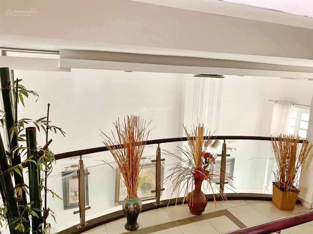 Chính chủ đi định cư bán gấp biệt thự cityland nguyễn thị thập 10 x 22m giá chỉ 40 tỷ (650m2 sàn)