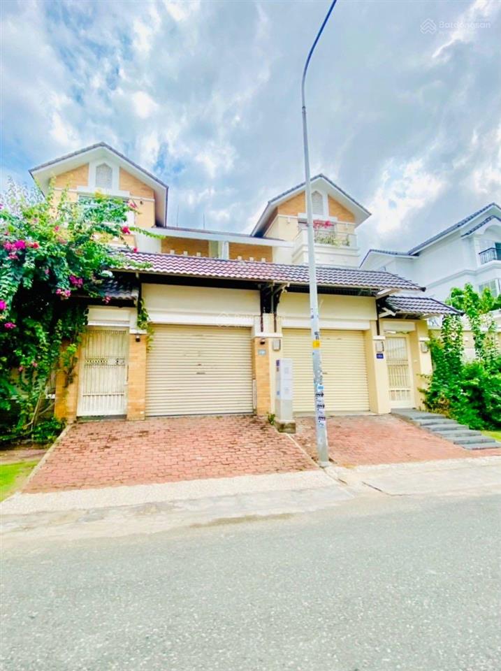 Tôi chính chủ bán gấp biệt thự nam phú villas q. 7, view sông q. 7, 12x24m cần thanh khoản 33.5 tỷ