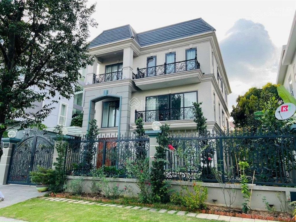 Tôi chính chủ bán gấp biệt thự nam phú villas q. 7, view sông q. 7, 12x24m cần thanh khoản 33.5 tỷ