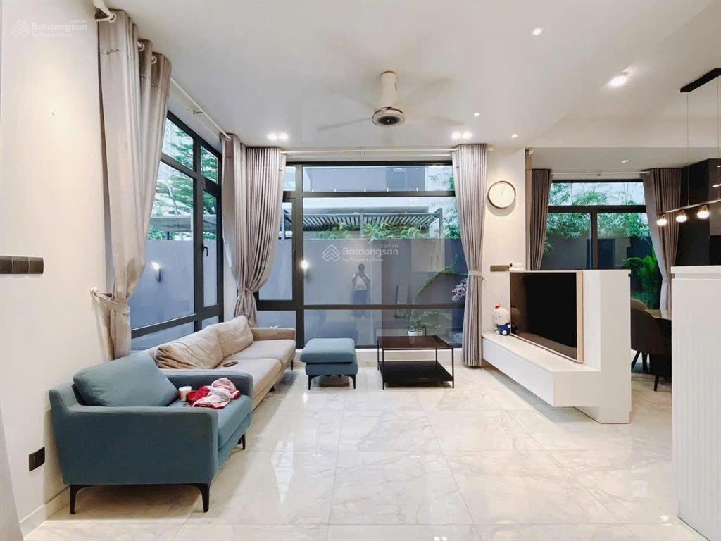 Bán gấp căn nhà phố kinh doanh đường d4  dt 5x21m 3 lầu  đường 20m dự án jamona city quận 7