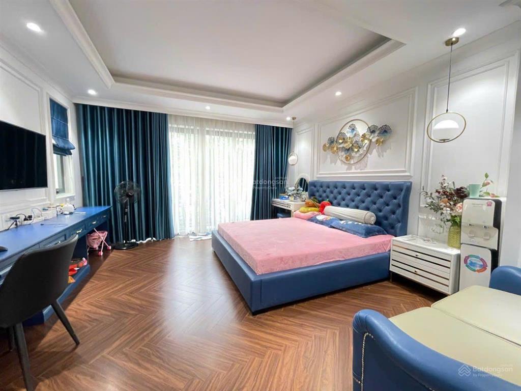 Hàng ngộp chính chủ bán mặt tiền nhà phố dt 6 x 22m (132m2)  giá 17 tỷ, phú mỹ vạn phát hưng q.7