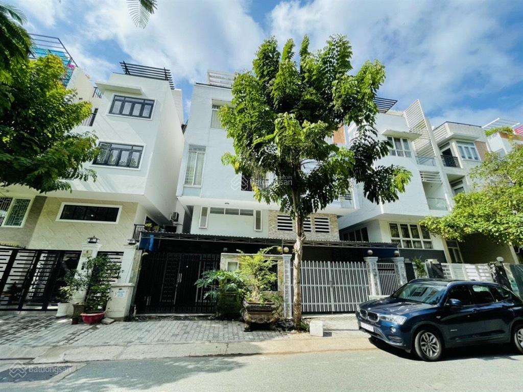 Hàng ngộp chính chủ bán mặt tiền nhà phố dt 6 x 22m (132m2)  giá 17 tỷ, phú mỹ vạn phát hưng q.7