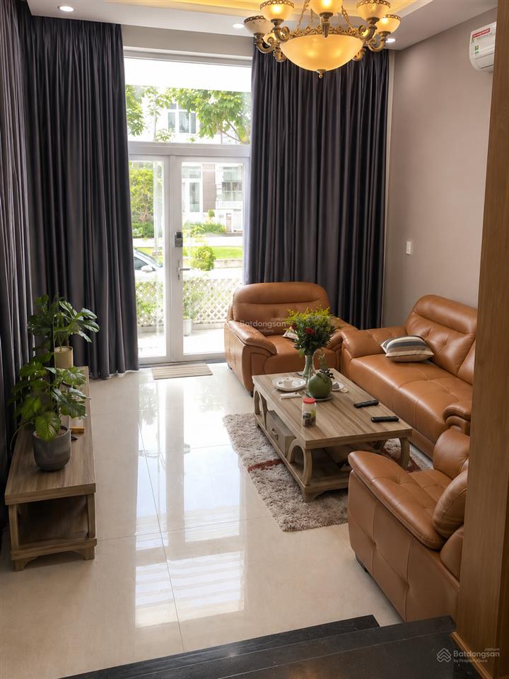 Chính chủ kẹt tiền bán gấp biệt thự chính chủ jamona golden silk quận 7  dt 7,4x18m giá 19 tỷ