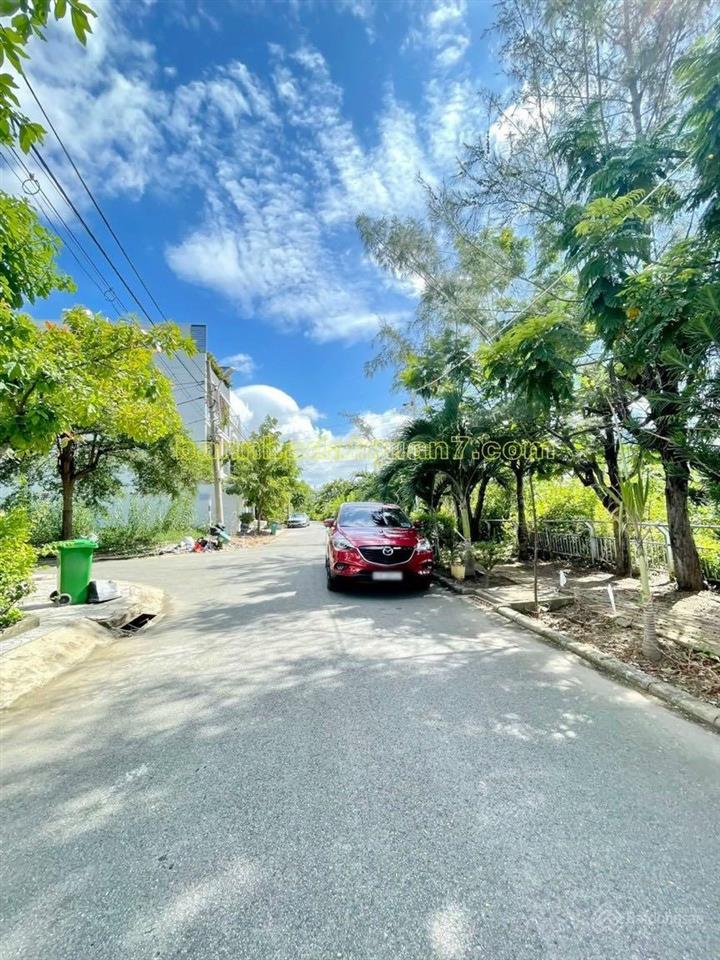 Tôi chính chủ bán đất biệt thự view sông nam long phú thuận q. 7, dt 8 x 20m giá 18 tỷ, sổ hồng