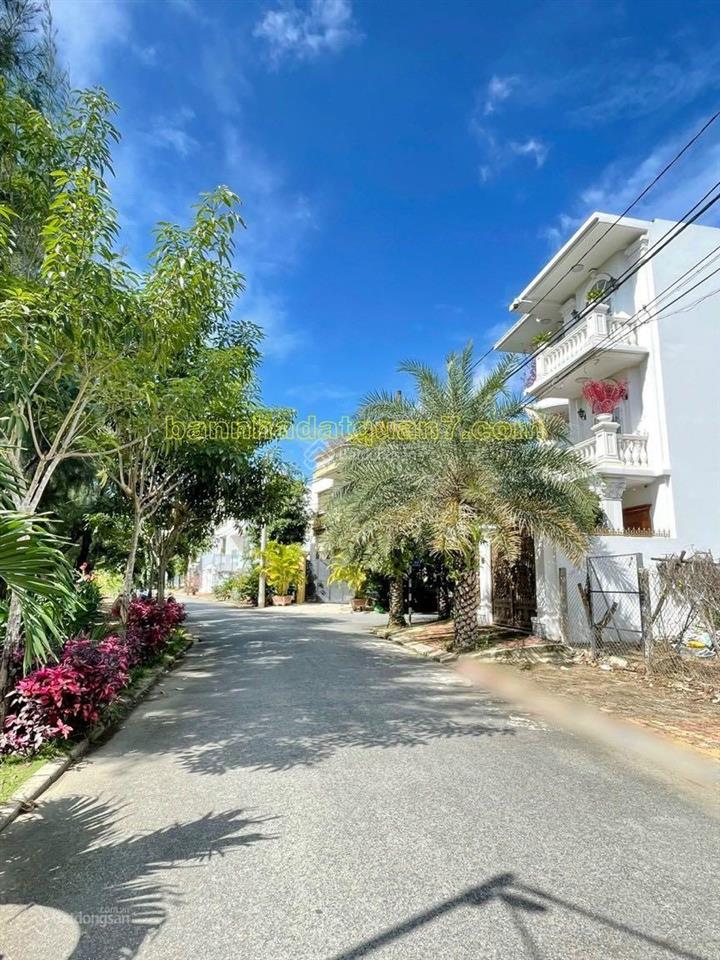 Tôi chính chủ bán đất biệt thự view sông nam long phú thuận q. 7, dt 8 x 20m giá 18 tỷ, sổ hồng