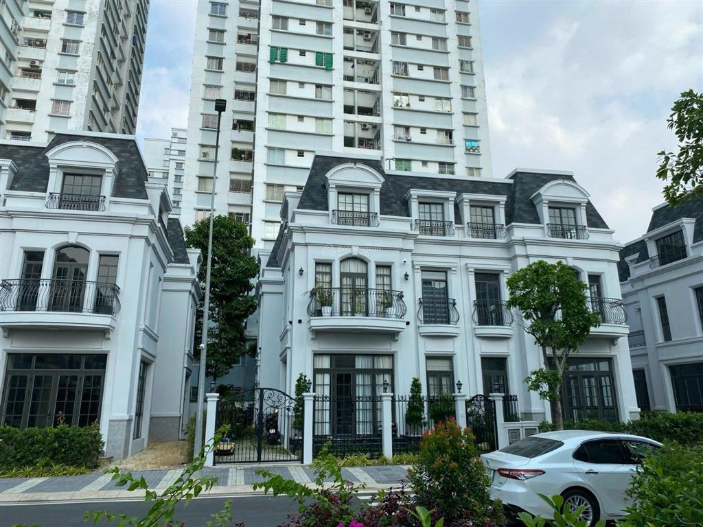 Hàng hiếm bán gấp chính chủ biệt thự amelie phú mỹ hưng  diện tích 10x20m giá 19 tỷ, có sổ hồng