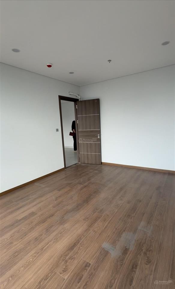 Bán nhanh căn 101m tầng cao 6,5 tỷ, 3pn2wc, nhận nhà ở ngay, sẵn hợp đồng giao dịch
