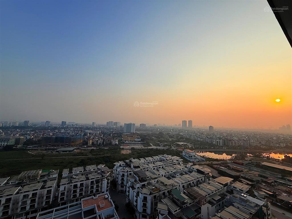 Chuyển nhà cần bán căn 3pn 101m không đối rác, tầng cao đẹp, bán nhanh để giá tốt