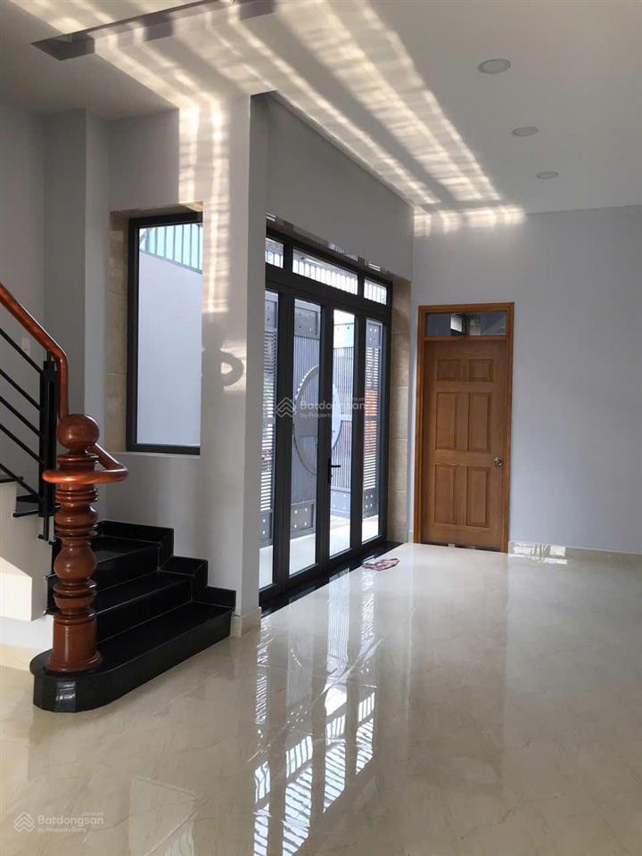 Bán gấp nhà mới 2 mặt hẻm song hành ql22 & ql22  có sẵn hợp đồng thuê 15tr/tháng