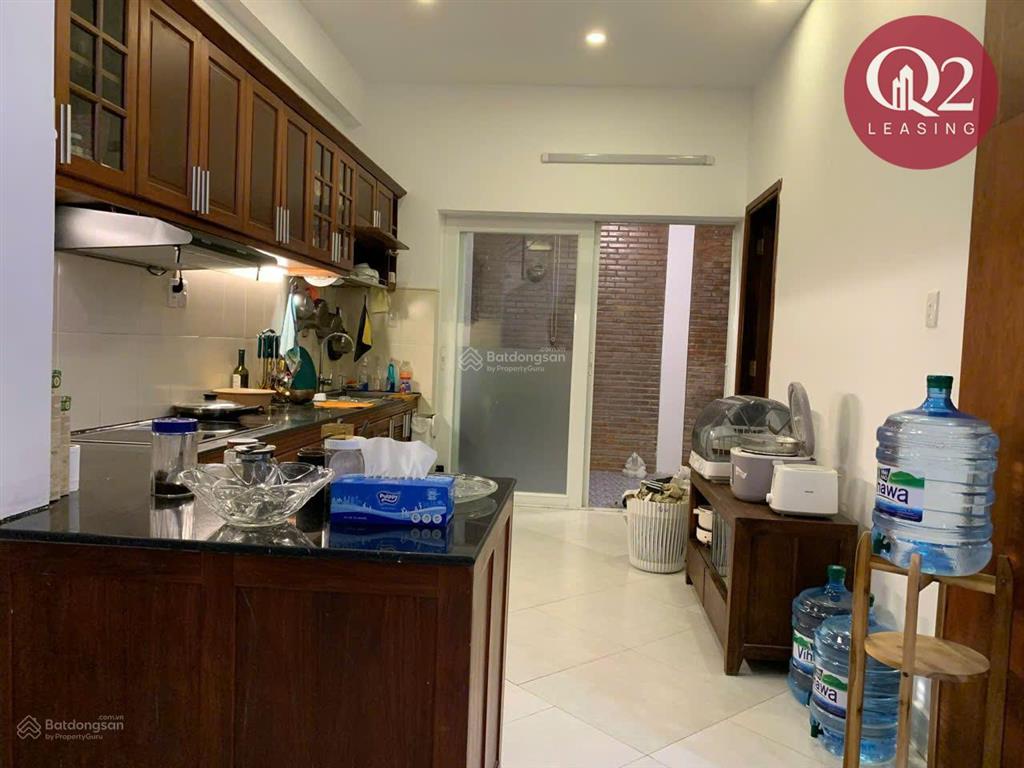 Bán nhà thảo điền có sân vườn đẹp, diện tích 120m2, xe hơi về đến nhà, có chỗ đậu xe, sẵn sổ 23.5tỷ