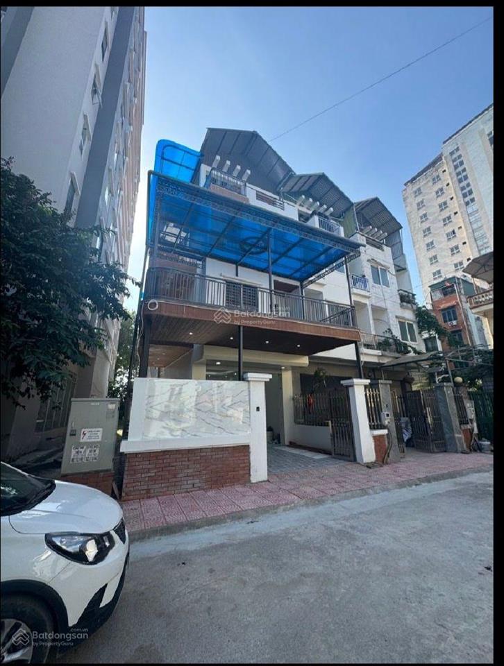 Tô hiệu 72m mt 6m nhà 5 tầng.
đường 2 ô tô tránh đỗ.
sổ sẵn.
giá 21 tỷ.
 em trang 094.686.356
