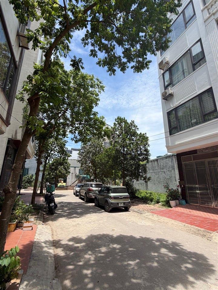Cần tiền bán gấp lô dịch vụ 20ab dương nội diện tích 50m mặt tiền 4m pháp lý chuẩn,
