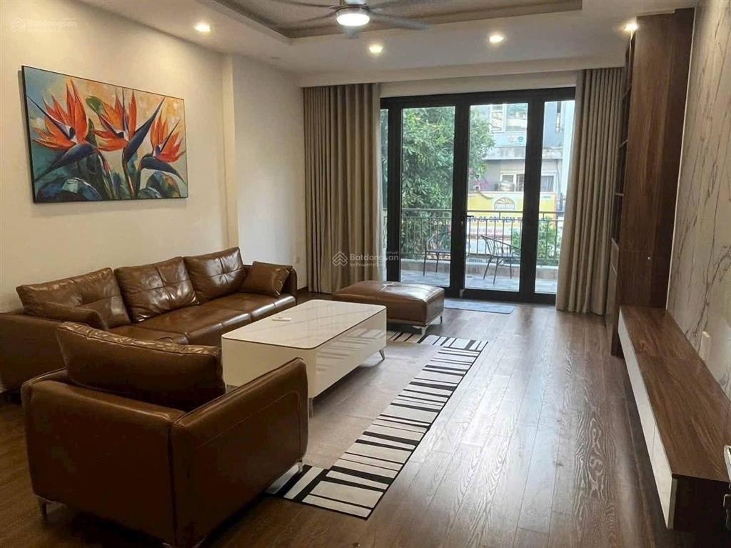 Hạ sốc bán gấp liền kề văn phú