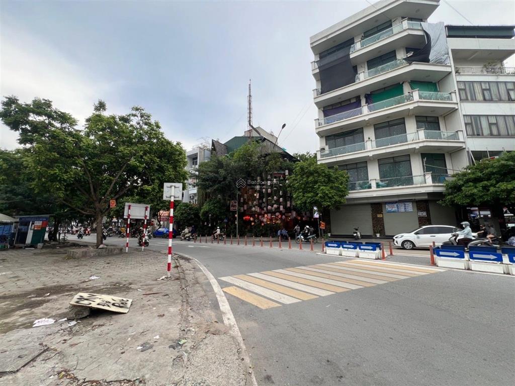 Siêu hiếm mặt phố hà trì vị trí vàng ngay vòng xuyến hà trì bà triệu  100m  kinh doanh.