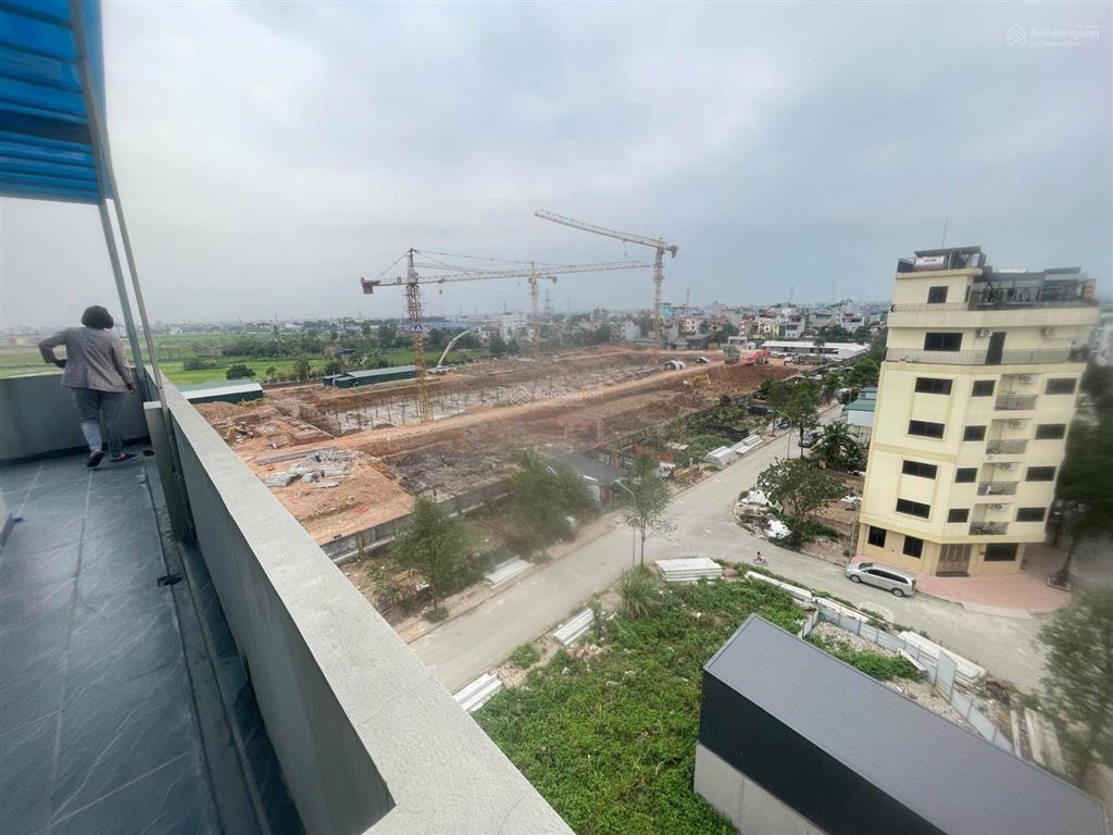 Hiếm ccmn 7 tầng thang máy dòng tiền 800 triệu/năm khu đấu giá phú lương  7 tầng thang máy