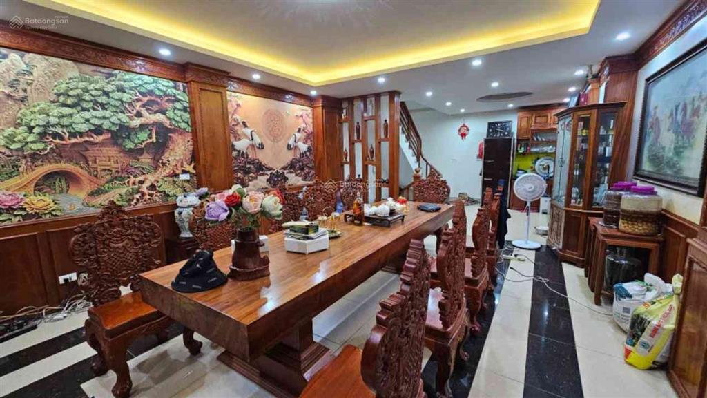 Dịch vụ dương nội phân lô vỉa hè full nội thất gỗ đỏ cực hiếm  50m2  7 tầng  mt 5m