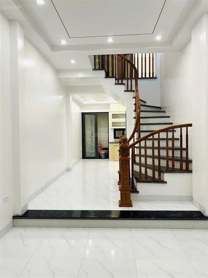 Nguyễn văn lộc, nhà đẹp ở ngay. nội thất cao cấp. nhà 5 tầng. vị trí đẹp.