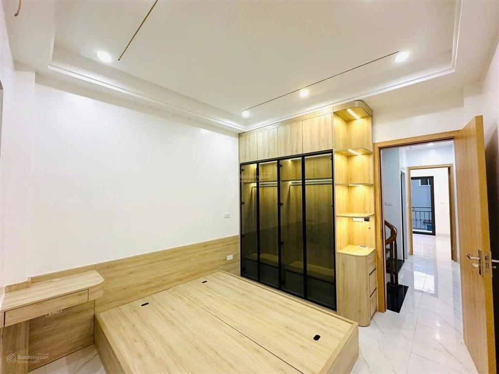 Nguyễn văn lộc, nhà đẹp ở ngay. nội thất cao cấp. nhà 5 tầng. vị trí đẹp.