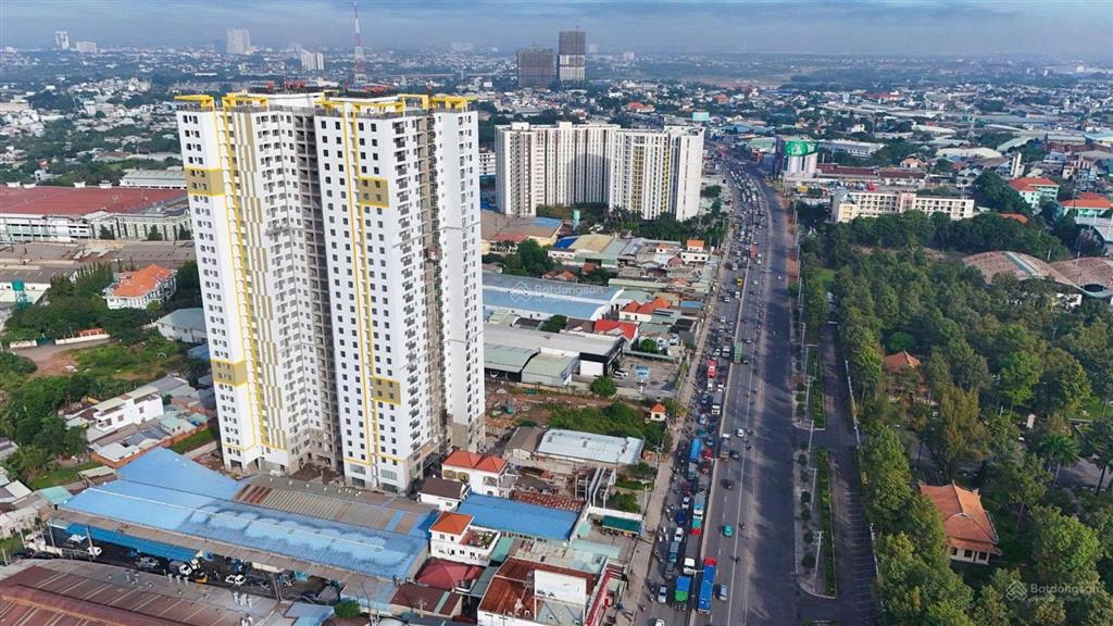 Căn hộ diamond boulevard mặt tiền ql13, đối diện aeon mall  căn2pn 2 tỷ, bàn giao full nội thất