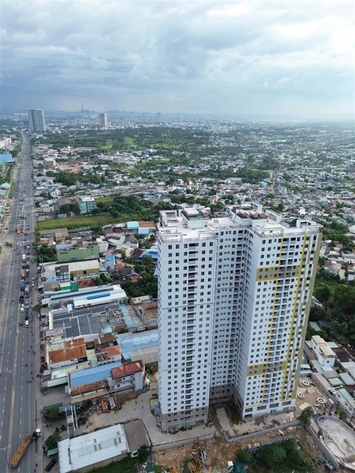 Căn hộ diamond boulevard mặt tiền ql13, đối diện aeon mall  căn2pn 2 tỷ, bàn giao full nội thất