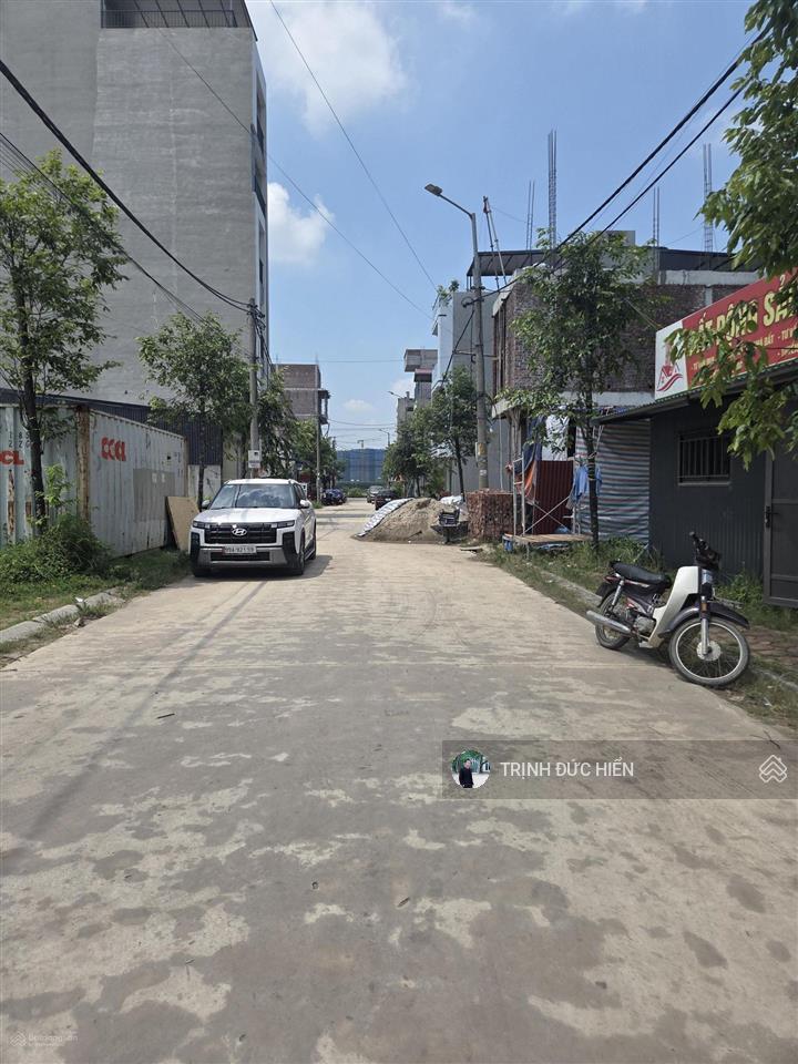 Bán đất đẹp ven kcn việt yên, vị trí trung tâm sổ đỏ 72m2 kinh doanh được luôn giá từ 2.x tỷ