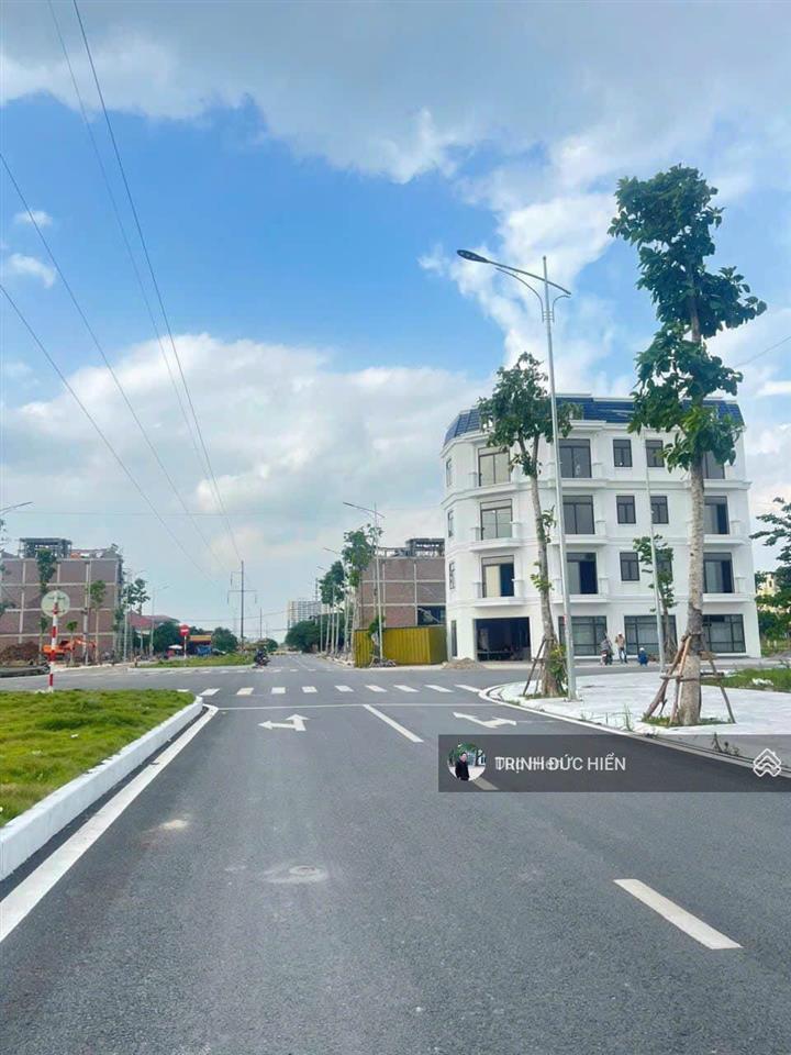 Chỉ hơn 30tr/m sở hữu đất kinh doanh luôn kcn quang châu, ngay sát dự án khang phát 100m2, mt5m