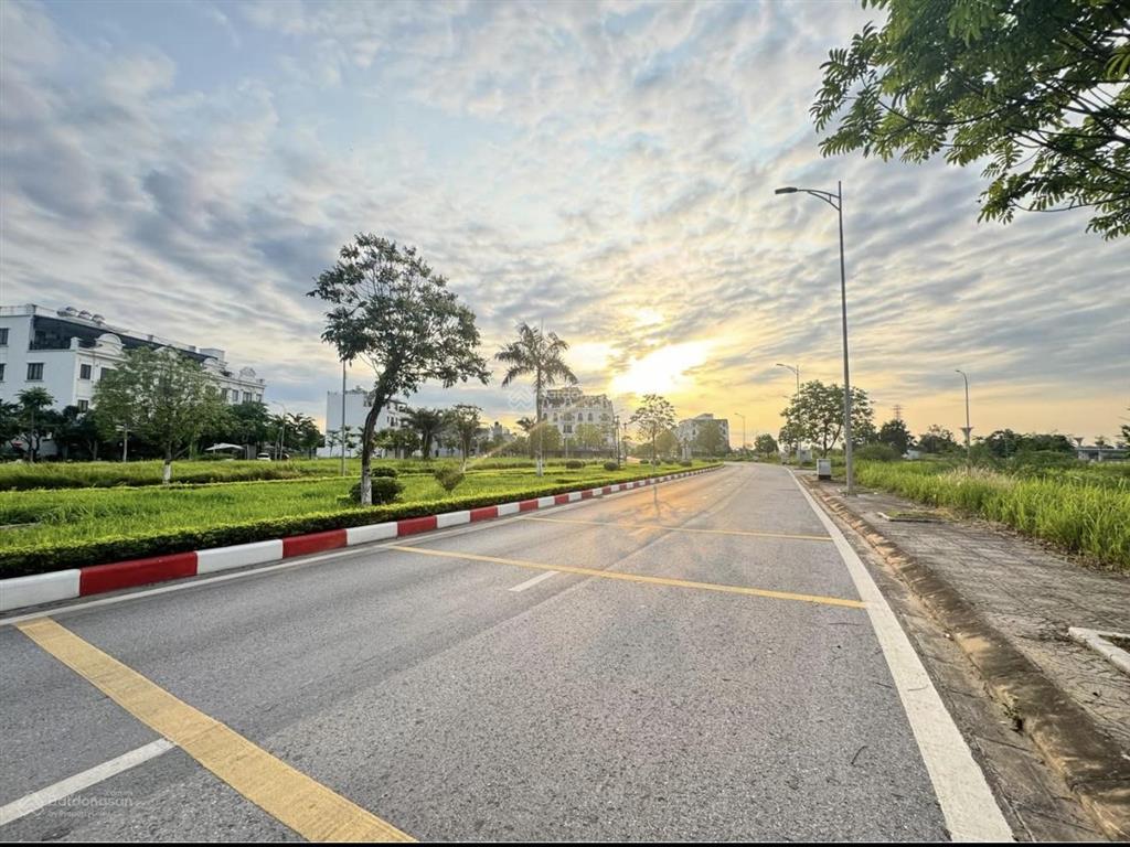Chính chủ cần bán lô 126 khu đô thị sinh thái bắc đầm vạc, sẵn bìa đỏ, không lỗi