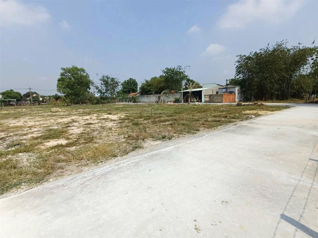 500m2 có thổ cư gốc 2mt bê tông