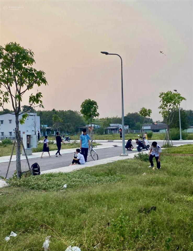 Tân phú trung 90m2 giá 1ty3 sổ riêng