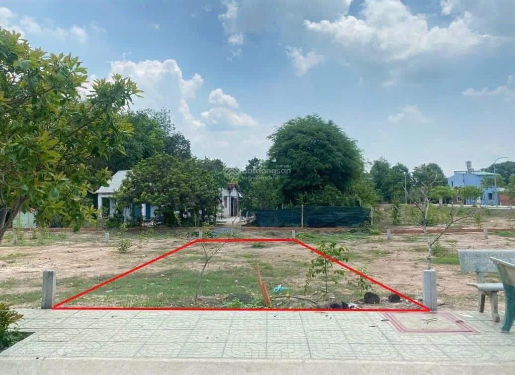 Tân phú trung 90m2 giá 1ty3 sổ riêng