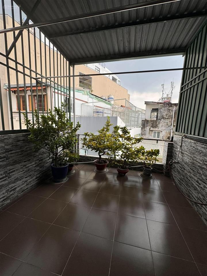 Nhà lê văn sỹ phú nhuận, ngang 3m, gần 30m2  4 tầng btct  4pn  sổ vuông, nhỉn 5 tỷ
