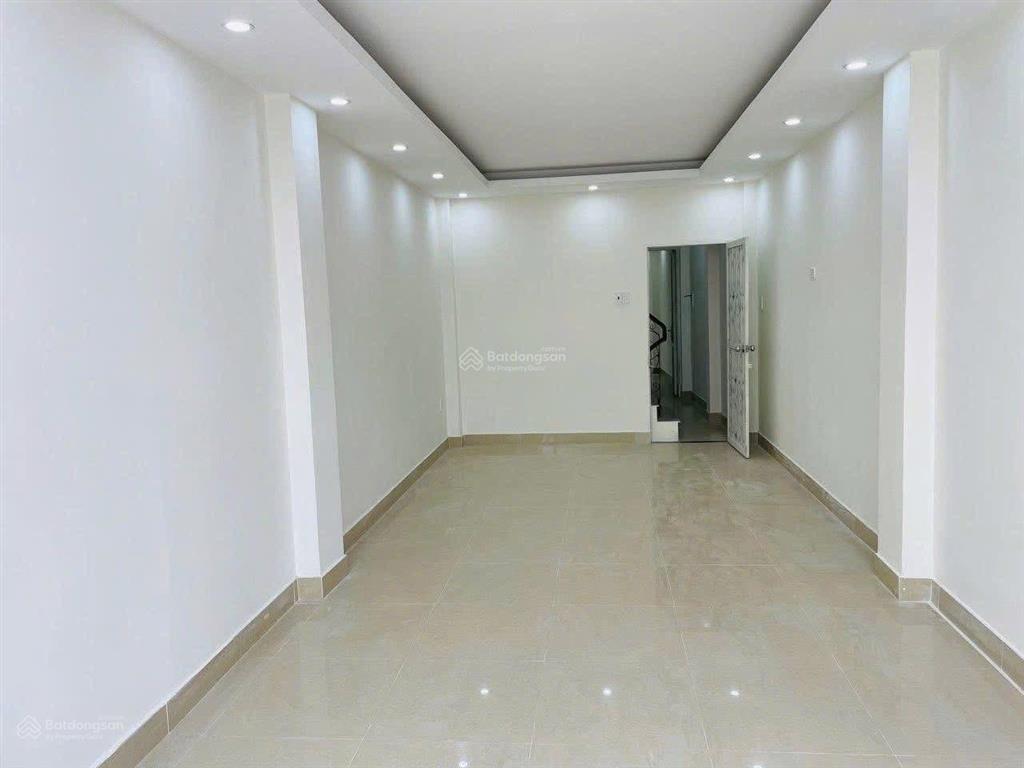 Bán nhà mặt tiền lý tự trọng, p1, vũng tàu, 84m2 xây 1t + 3l vị trí siêu đắc địa, giá 9,5 tỷ