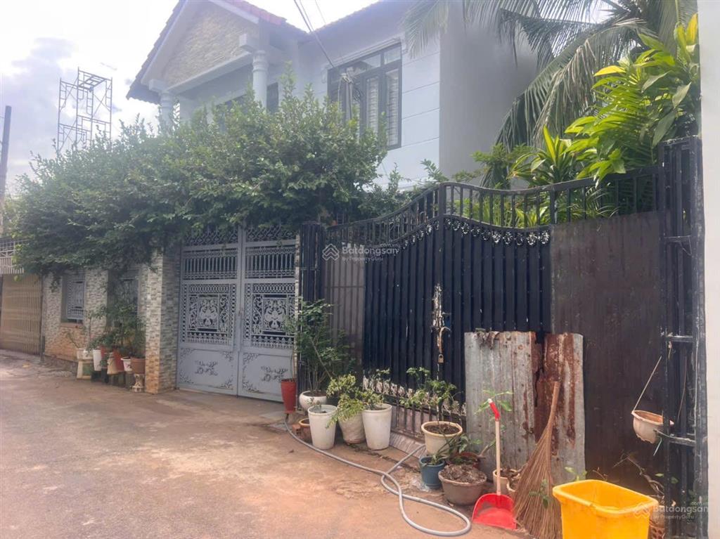 Bán 117m2(4,7x25) đất hẻm xe hơi lạc long quân p.2 vũng tàu. gần bờ hồ. gần mặt tiền cực đẹp