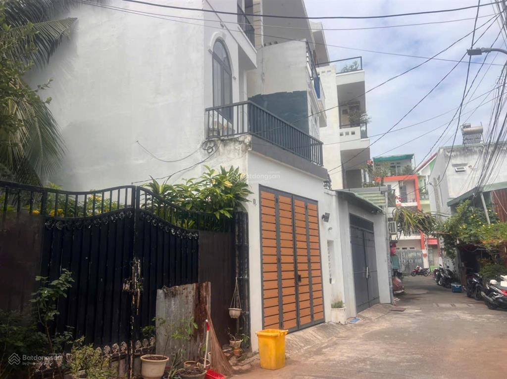 Bán 117m2(4,7x25) đất hẻm xe hơi lạc long quân p.2 vũng tàu. gần bờ hồ. gần mặt tiền cực đẹp