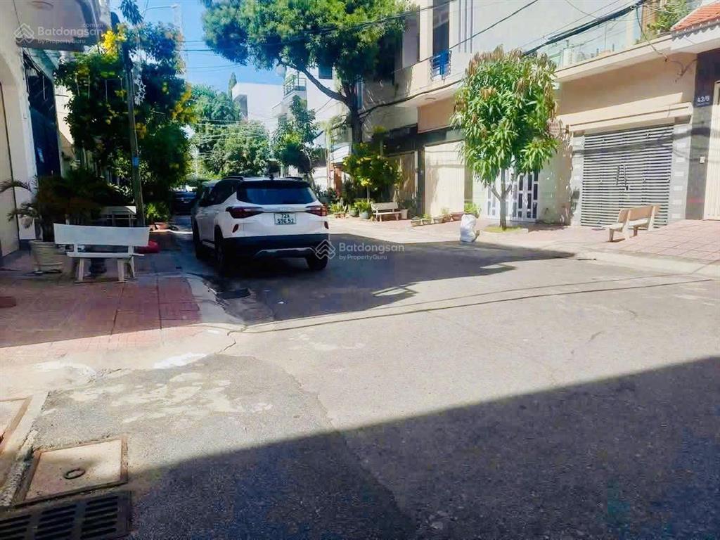 Bán nhà mặt tiền khu á châu p. 2, vũng tàu 1 trệt, 2 lầu hồ bơi sân đậu ô tô, giá 12,9 tỷ tl