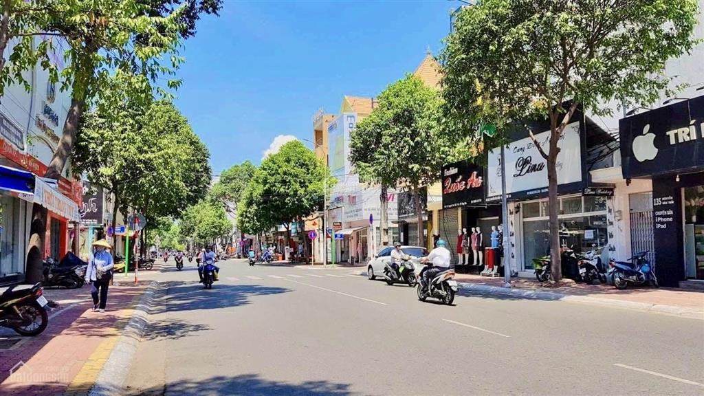Bán nhà mặt tiền 4 lầu trương công định, vũng tàu mt 5,6m cực hiếm trong tầm tiền, 10,1 tỷ còn bớt