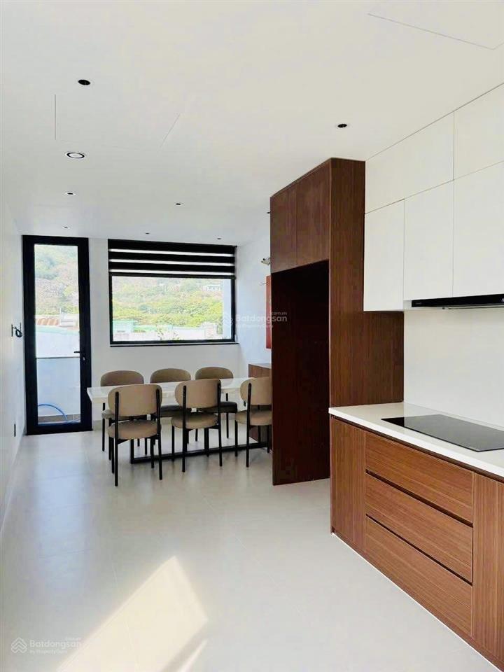 Bán nhà đẹp 4 tầng thang máy cực cao cấp mặt tiền mạc đĩnh chi, p4, vũng tàu, giá 13,5 tỷ tl