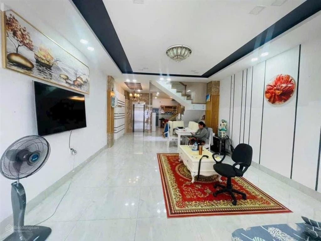 Bán nhà 1 trệt 3 lầu có thang máy ngay đầu hẻm 6m phan chu trinh p.2 vũng tàu. gần bờ hồ gần biển